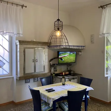 Amelia Apartment *