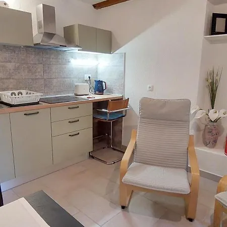 Apartment Amelia *